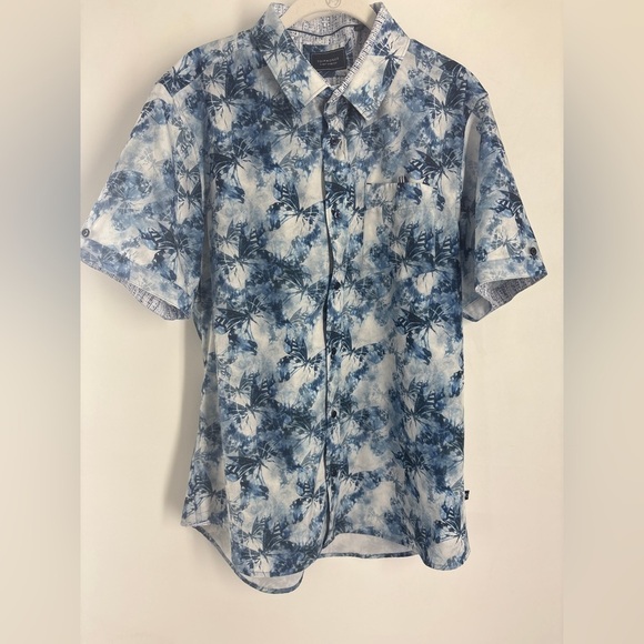7 Diamonds Other - 7 Diamonds Blue and White Men's Butterfly Shirt - Large